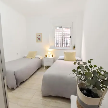 דירה New! Spacious & River סביליה